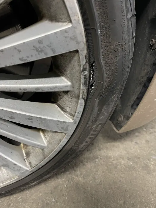 Las Rodriguez 24hr Tire shop 9