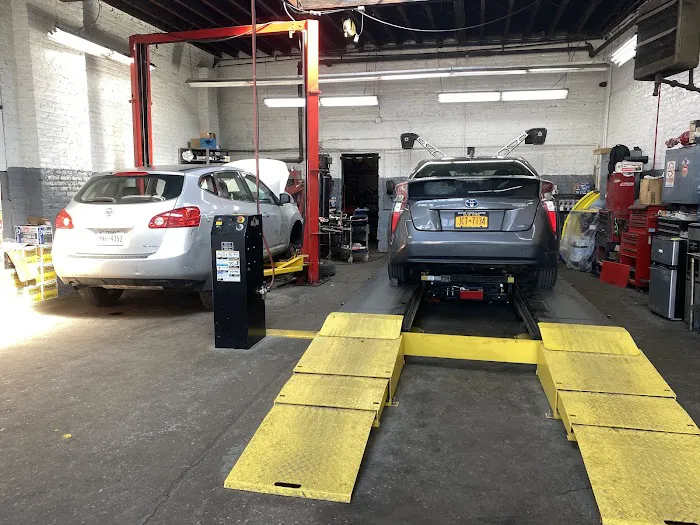 High Quality Auto Repair & Body Shop 4