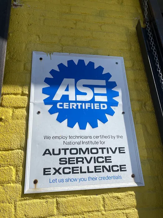 High Quality Auto Repair & Body Shop 2