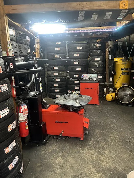 Professional tire shop 8