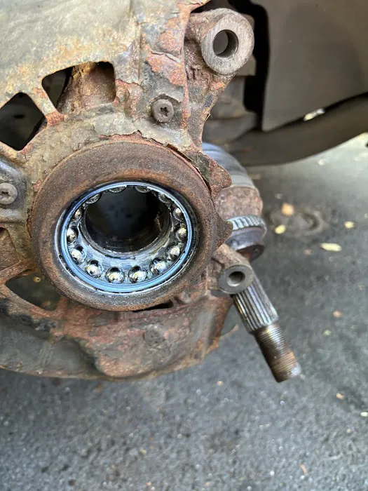Warren’s Mobile tire services and Mechanical repairs 3