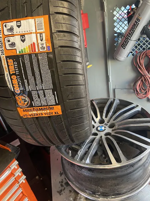 Warren’s Mobile tire services and Mechanical repairs 4