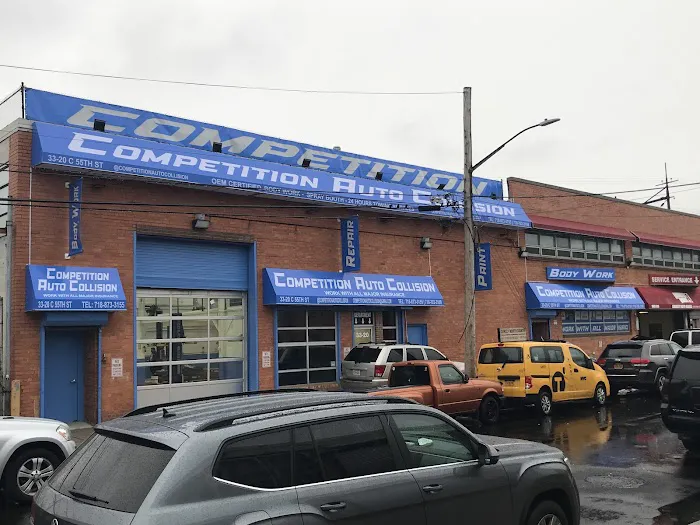 Competition Auto Collision 9