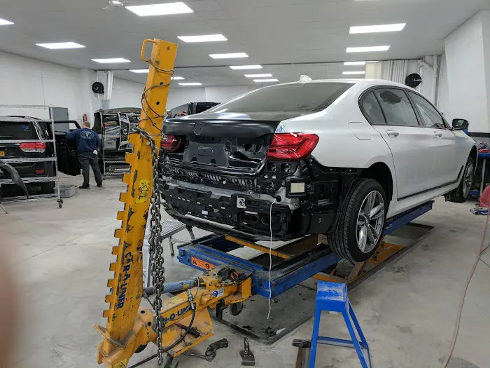 Twins Collision Inc 3