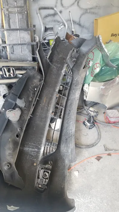 HHH Auto Collision 4