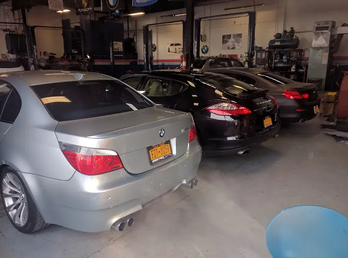 Bimmer Motors Group Inc. 7