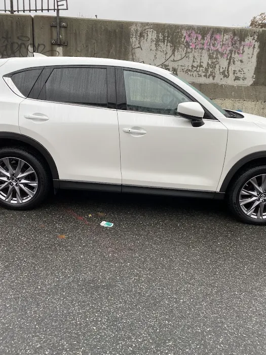 Dean's Expert Auto Body 9