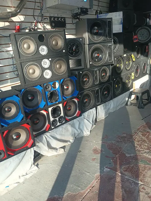 Auto Sound & Style 7