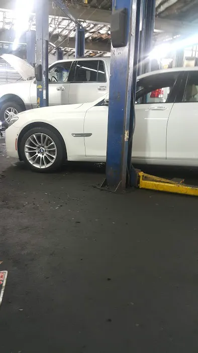 Modern Auto Repair 1