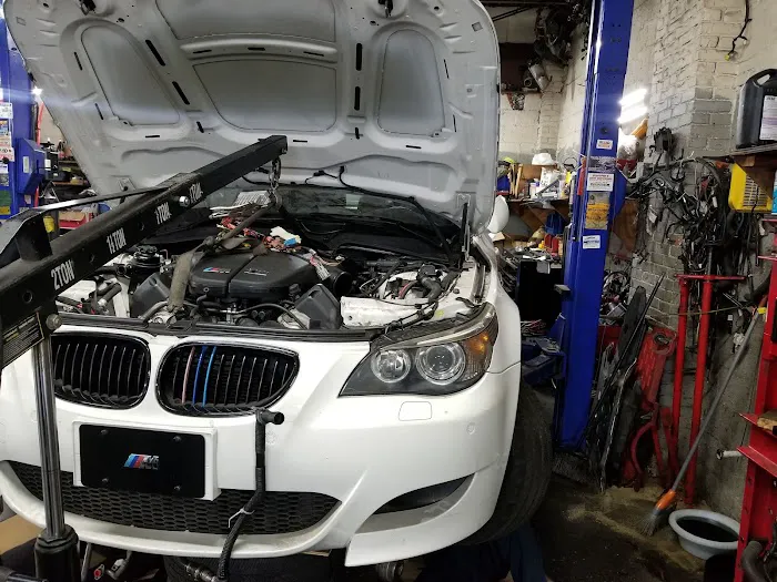 First World Car Specialist 2