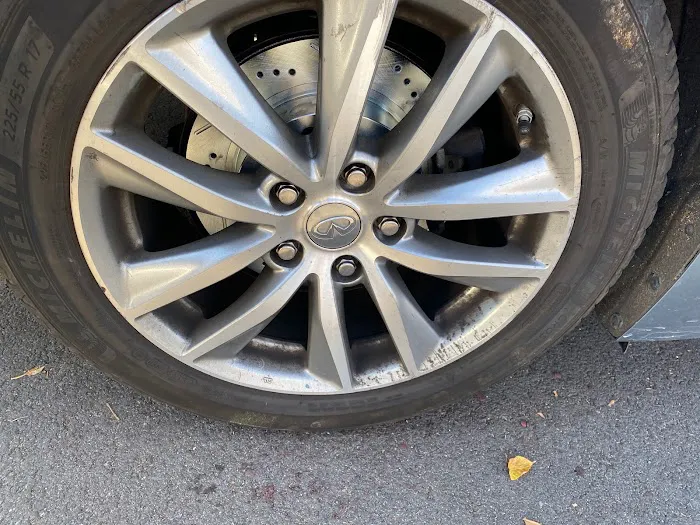 Auto Repair and Mobile. 0