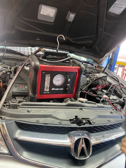 Alfredo's Tire & Auto Repair 2