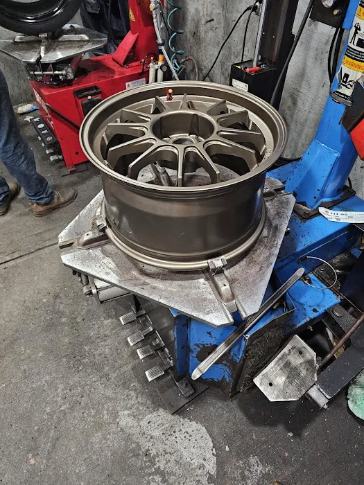 J.E.Z. Tire Shop 2