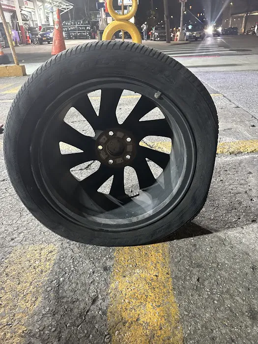 J.E.Z. Tire Shop 4