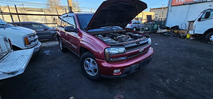 Dario's Auto Repair Shop 2