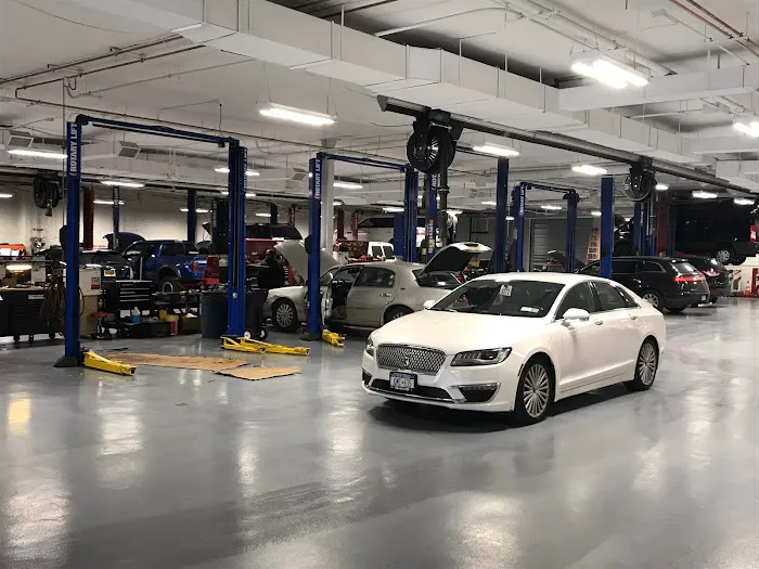 Lincoln of Queens Parts Department 2