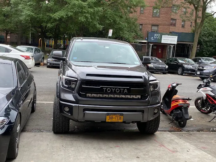 J&V AUTOBODY 3