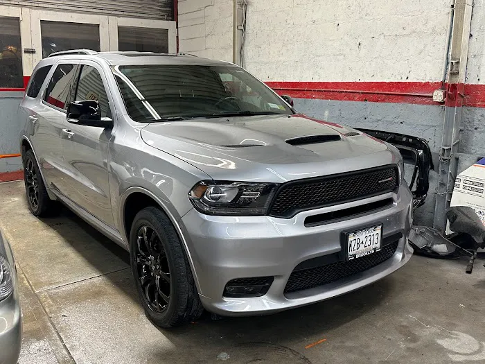 J&V AUTOBODY 4