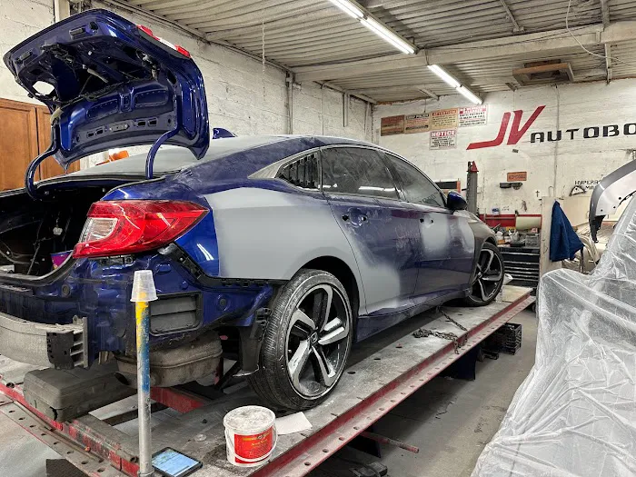 J&V AUTOBODY 5