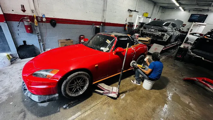 J&V AUTOBODY 7