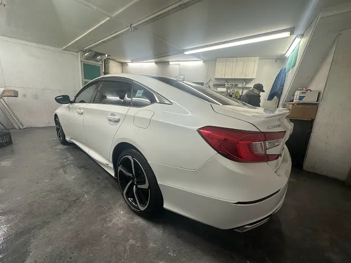 J&V AUTOBODY 6