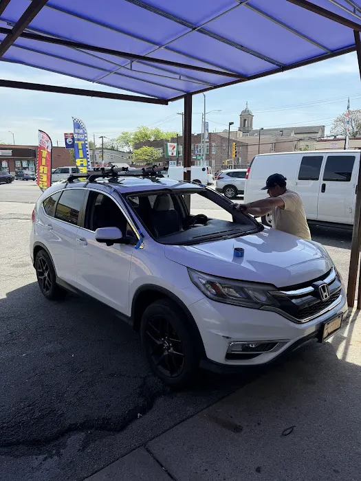Alex's Auto Glass 3
