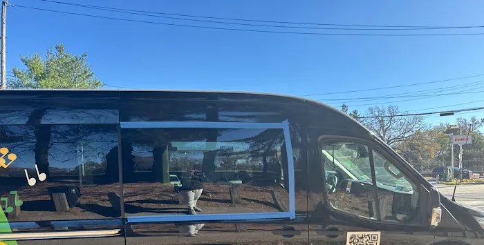 Alex's Auto Glass 1