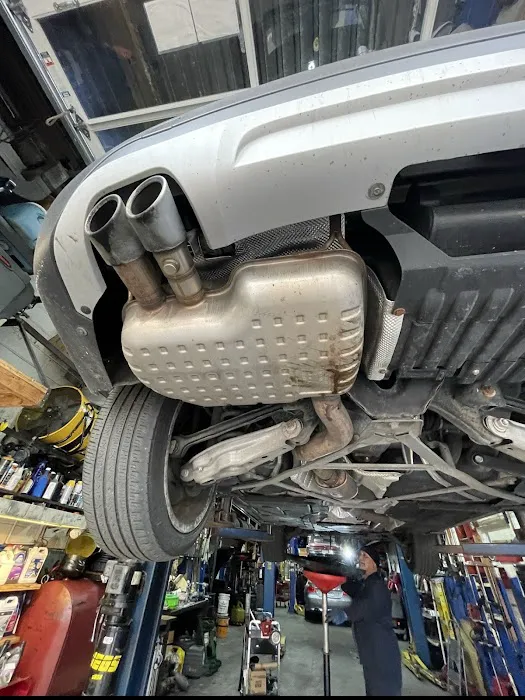 Family Auto Repair Shop 5