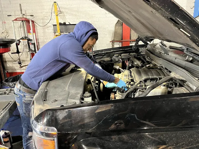 Henry auto service 1