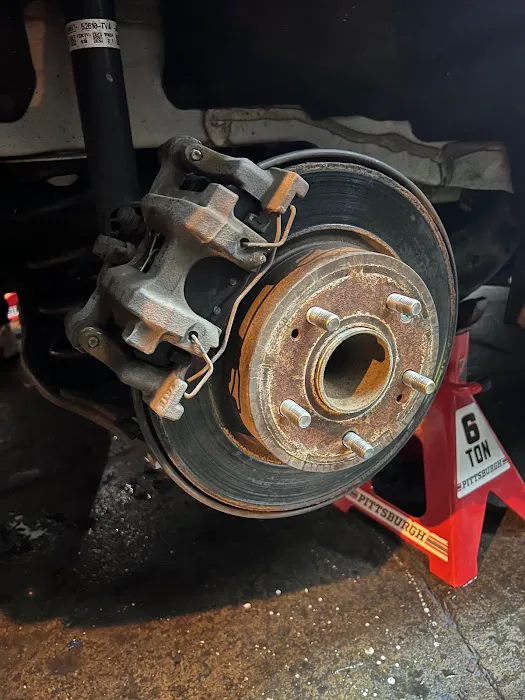The Reyes Tires Repair 9