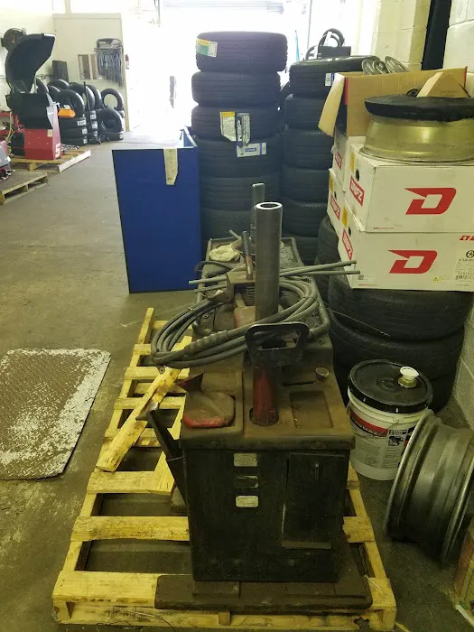 Vavi's Tire Shop 2
