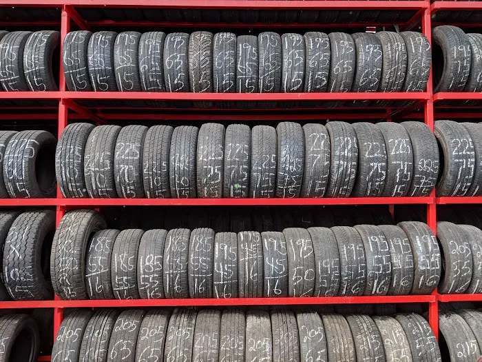 Vavi's Tire Shop 4