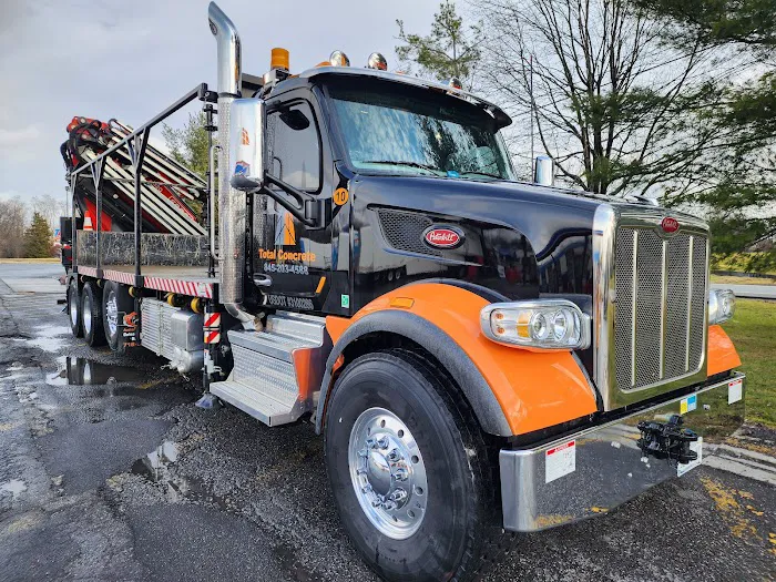 Ultimate Truck & Equipment 4