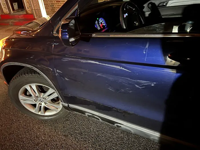 R&J Park Auto Collision 0