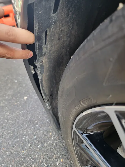 R&J Park Auto Collision 4