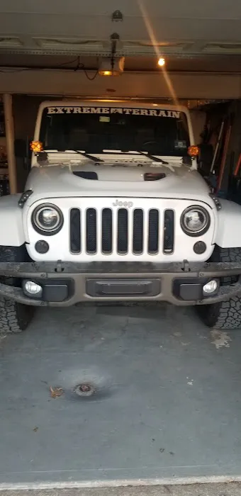 Manny's Auto Repairs 0