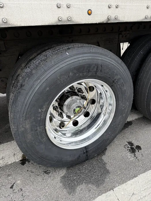 Service Tire Truck Centers - Road Service at Bronx, NY 9