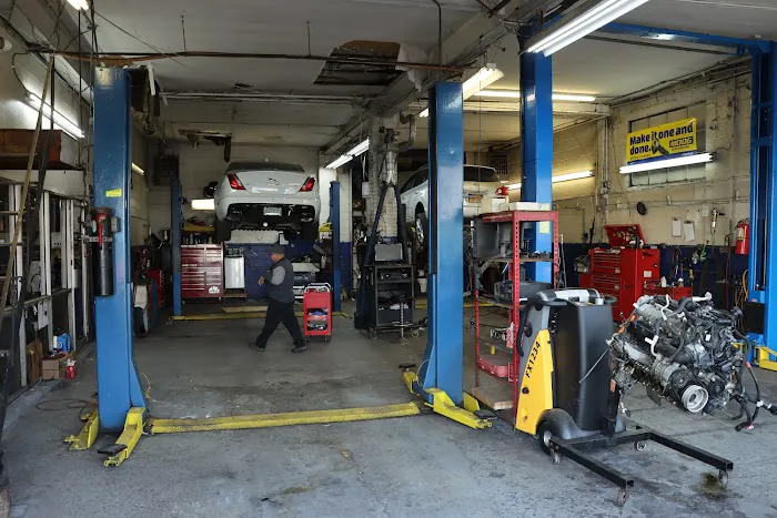 Hunts Point Auto Sales & Service 1