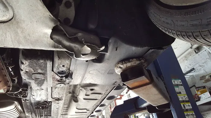 Apple Auto Repair 4