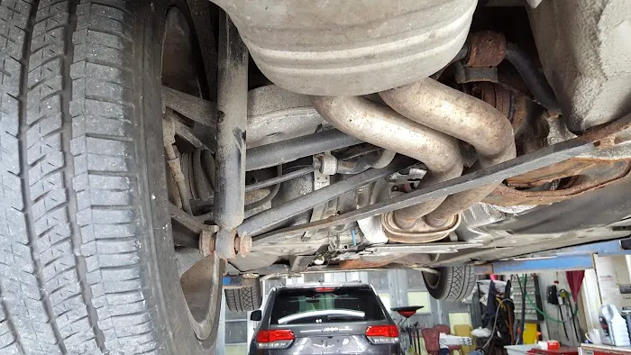 Apple Auto Repair 3