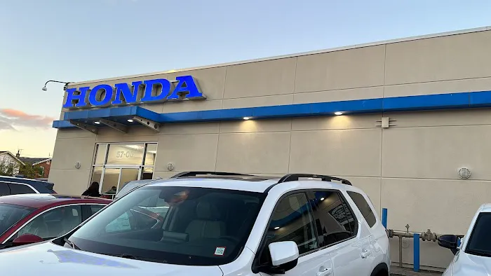 Paragon Honda Service Center 3