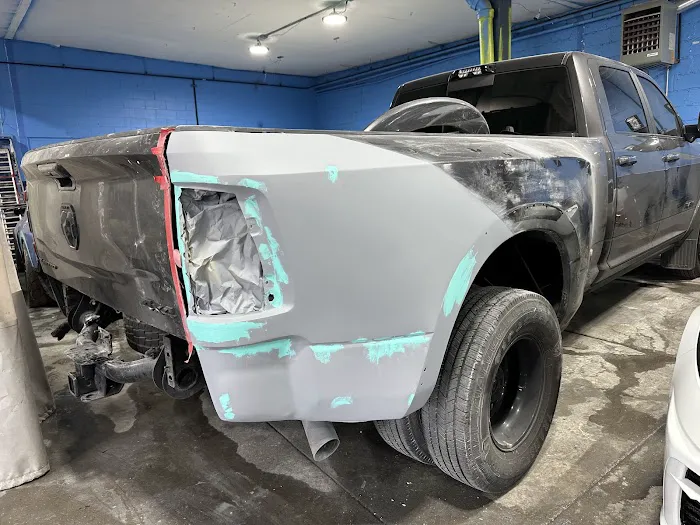 VIP AUTO SPA & COLLISION 3