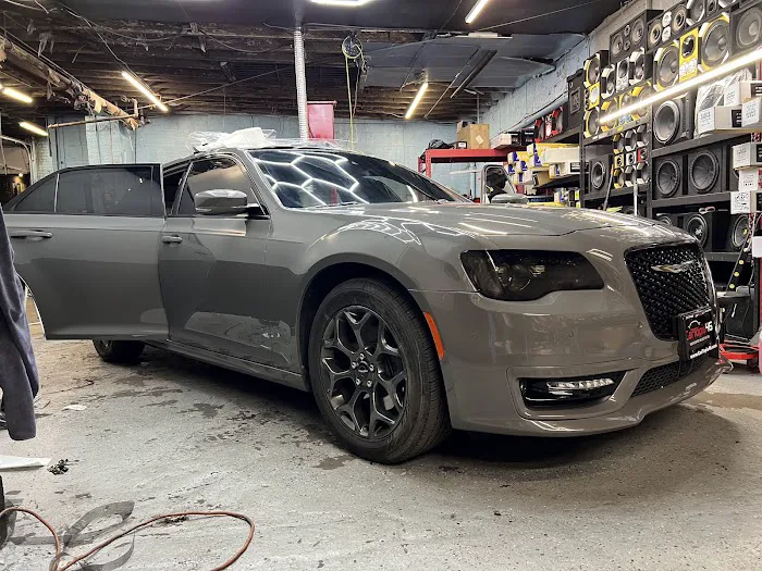 Mike's Car Stereo Tints 2