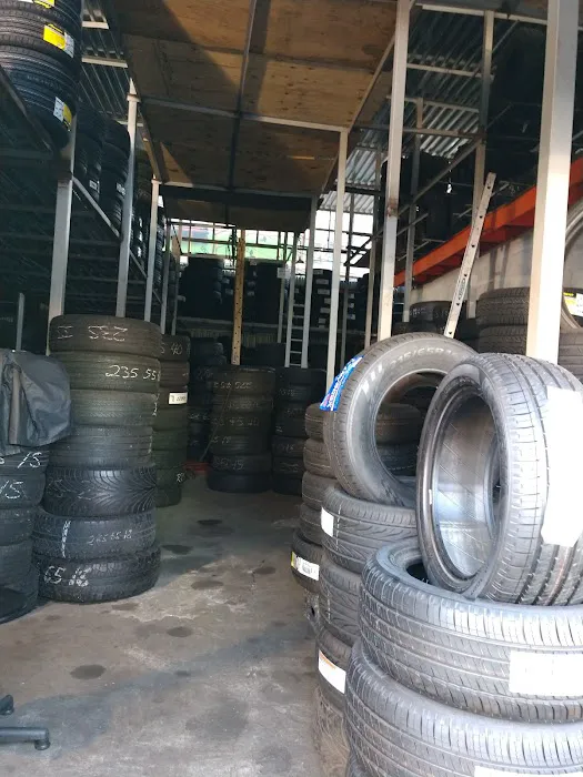Casa 1 Tire Repair 3