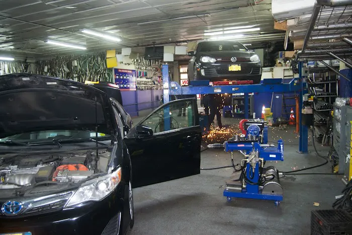 El Condado Del Muffler 7