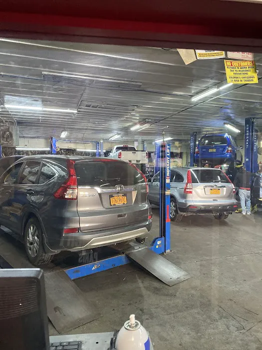 El Condado Del Muffler 3