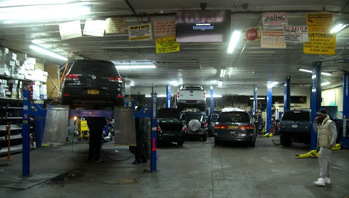 El Condado Del Muffler 8