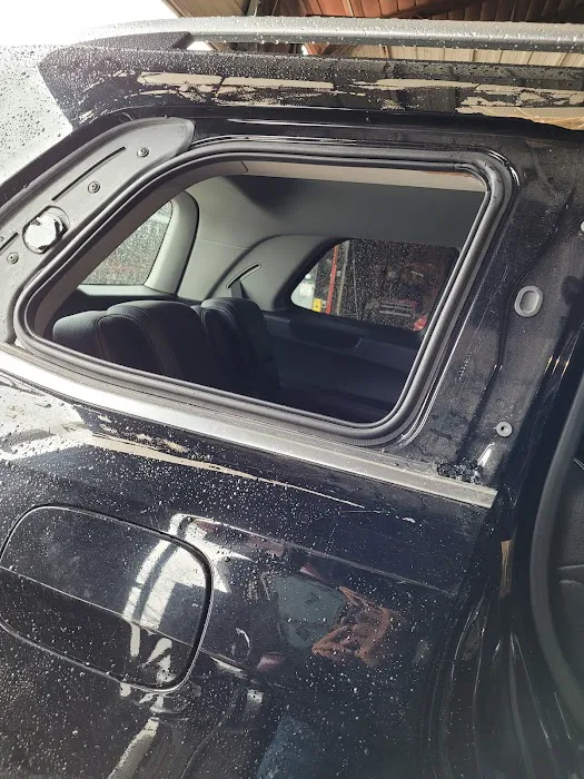Bronx Auto Glass & Light Corporation 9