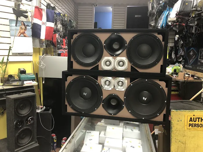 Yaris Auto Sound Inc. 7