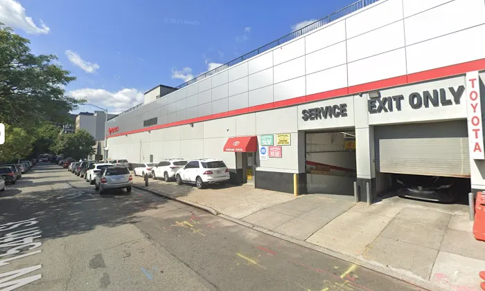 Fordham Toyota Service & Toyota Parts 9
